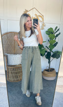 Load image into Gallery viewer, Eesome Olive Elastic Pants