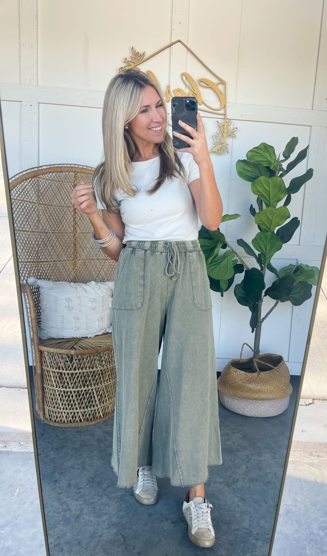 Eesome Olive Elastic Pants