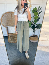 Load image into Gallery viewer, Eesome Olive Elastic Pants