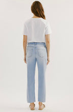 Load image into Gallery viewer, High Rise Slim Straight Light Wash Denim